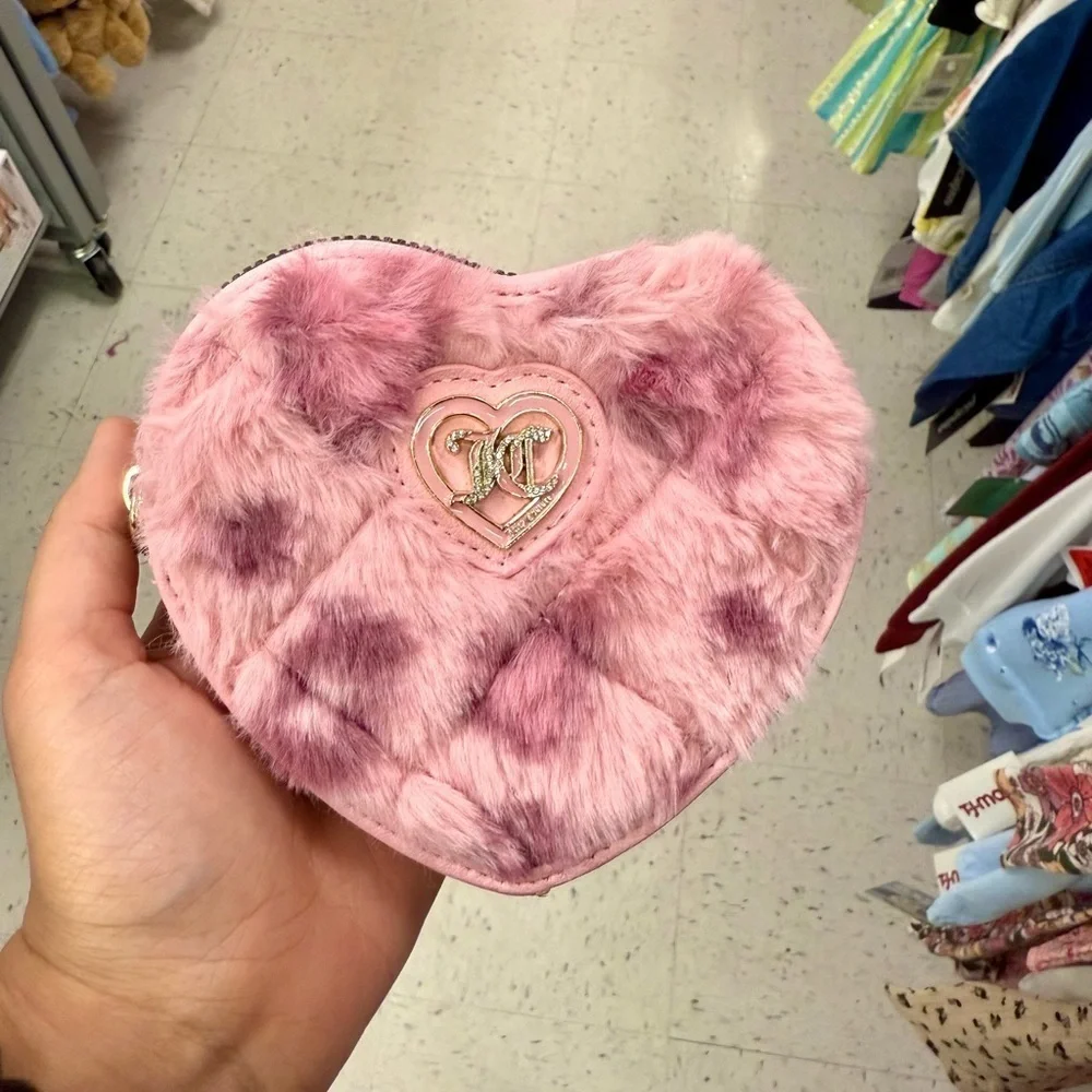 New Juicy Couture Get Cozy Heart Wristlet Wallet Fluffy Faux Fur Pink Leopard